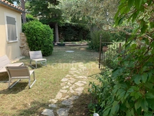 Single-storey Provençal villa in Aubignan (84) with swimming pool