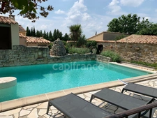 VILLA PROVENCALE DE PLAIN-PIED A AUBIGNAN (84) AVEC PISCINE