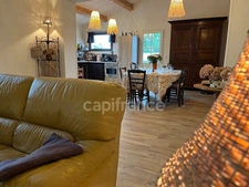 VILLA PROVENCALE DE PLAIN-PIED A AUBIGNAN (84) AVEC PISCINE