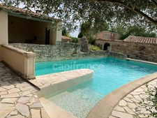 Single-storey Provençal villa in Aubignan (84) with swimming pool