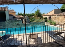 VILLA PROVENCALE DE PLAIN-PIED A AUBIGNAN (84) AVEC PISCINE