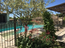 Single-storey Provençal villa in Aubignan (84) with swimming pool