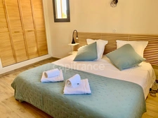 Single-storey Provençal villa in Aubignan (84) with swimming pool