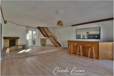 Immeuble avec local commercial et grand appartement sur LEZIGNAN LA CEBE