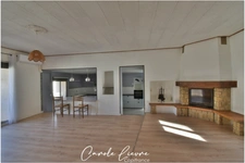 Immeuble avec local commercial et grand appartement sur LEZIGNAN LA CEBE