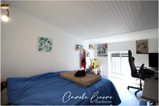 Immeuble avec local commercial et grand appartement sur LEZIGNAN LA CEBE