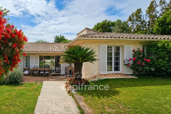 Villa d'exception 215 m² à Marina di Fiori – Calme absolu, piscine et climatisation