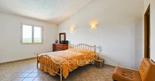 Maison 6 chambres avec piscine et T3 à vendre SAINTE LUCIE DE PORTO VECCHIO