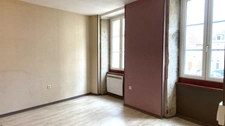 Charmante maison de village en pierre avec grange indépendante-2 chambres- L'ISLE SUR SEREIN (89)