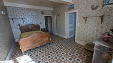 Charming village house for sale 70m² COUTARNOUX (89) with outbuildings and inner courtyard.