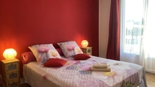 Maison entièrement rénovée – Charme, confort et tranquillité à la campagne -4 chambres- Jardin-GUILLON (89)