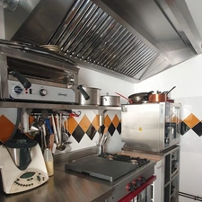 Walls and business of a traditional restaurant - for sale in Clamecy (58)