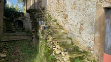 Dpt Yonne (89), in THAROT A set of 2 terraced houses to renovate with garage