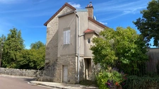 Dpt Yonne (89), à vendre MASSANGIS Charmante maison prête à vivre avec vue sur le Serein - 4 chambres - Garage 