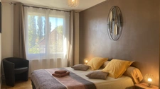 Maison entièrement rénovée – Charme, confort et tranquillité à la campagne -4 chambres- Jardin-GUILLON (89)