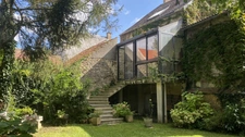 Propriété d'exception avec tour médiévale- Grange- Jardin- 5 chambres à L'ISLE SUR SEREIN (89)