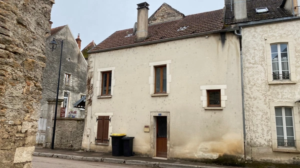 Maison vendue louée – Idéal investissement locatif- L'ISLE SUR SEREIN (89)