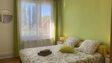 Maison entièrement rénovée – Charme, confort et tranquillité à la campagne -4 chambres- Jardin-GUILLON (89)