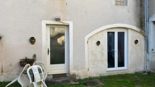 Building for sale in Annay-la-Côte (89) - A complex of 5 rented apartments - Garden