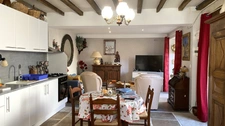 Building for sale in Annay-la-Côte (89) - A complex of 5 rented apartments - Garden