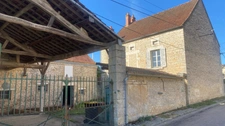 Country house to renovate - 3 bedrooms - garden - outbuildings - for sale in ANNOUX (89)