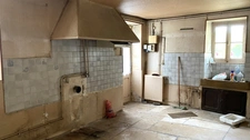 Maison de village à rénover entièrement- 3 chambres- Jardin- Dépendance- MASSANGIS (89)