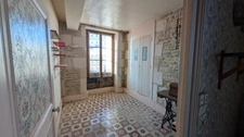 Charming village house for sale 70m² COUTARNOUX (89) with outbuildings and inner courtyard.