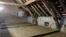 Country house to renovate - 3 bedrooms - garden - outbuildings - for sale in ANNOUX (89)
