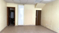Commercial premises with accommodation and outbuildings for sale in L'ISLE SUR SEREIN (89)