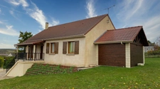 Dpt Yonne (89), à vendre PACY SUR ARMANCON Pavillon - 3 chambres - Terrain de 2 300 m²- Plain-pied