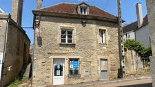 À VENDRE – Locaux professionnels au cœur du village – Ancienne agence bancaire à L'ISLE SUR SEREIN (89)