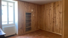 Commercial premises with accommodation and outbuildings for sale in L'ISLE SUR SEREIN (89)
