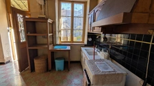 Charming village house for sale 70m² COUTARNOUX (89) with outbuildings and inner courtyard.