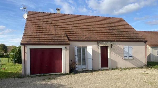À vendre – Pavillon de plain-pied -2 chambres - jardin et garage  COUTARNOUX (89)