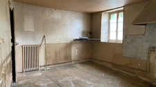 Maison de village à rénover entièrement- 3 chambres- Jardin- Dépendance- MASSANGIS (89)