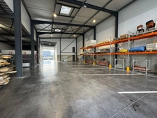 Local/bureau à vendre à l'ouest de Caen proche aeroport
