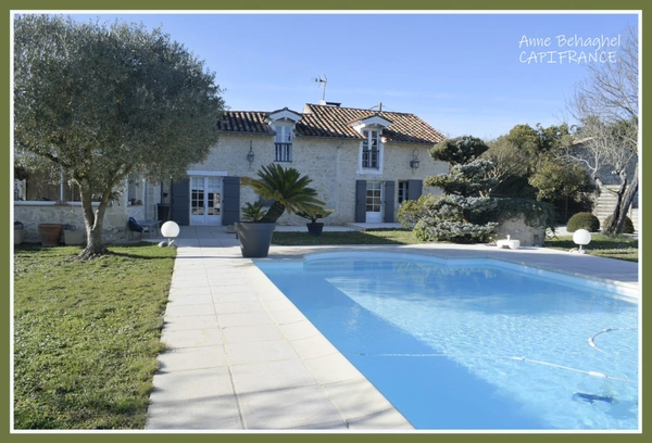 Département Gers (32) A vendre Condom propriété P7 210 m²- Terrain 5 483 m²
