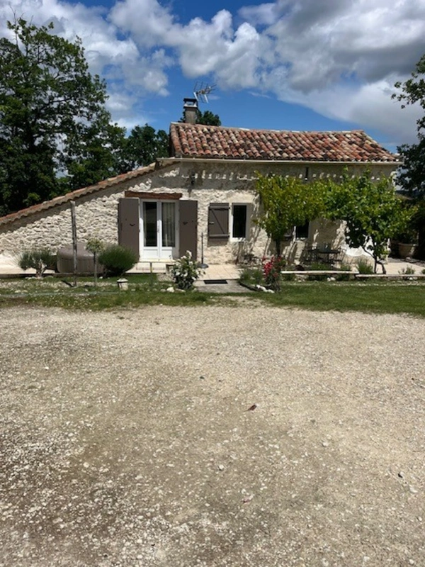 Entre Lectoure et Astaffort- Maison en pierre 5 pièces-127m2-  terrain 1526m2