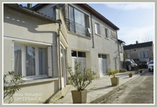 Maison à vendre 7 pièces- 2 logements et 2 garages CONDOM (32)