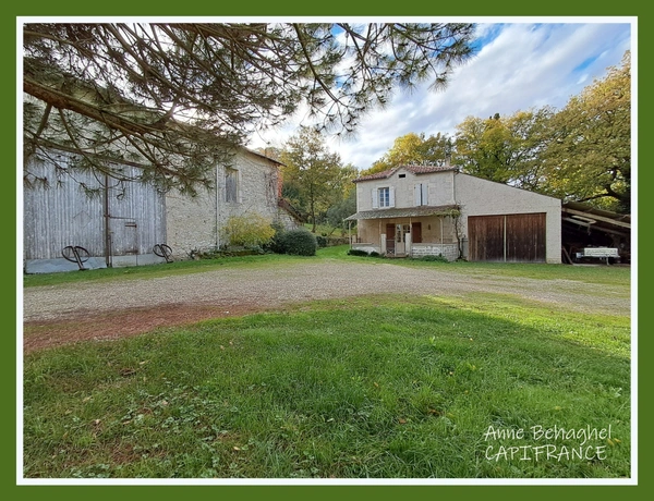 A vendre maison en pierre 162m2- 7 pièces SAINT MARTIN DE GOYNE (32) Dépendance- terrain 4000m2