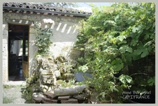  For sale LAMONTJOIE P4 stone village house to renovate, with converted outbuilding
