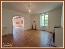 LAMONTJOIE- Centre village - Maison en pierre 140 m2 avec garage,dépendances et grand jardin