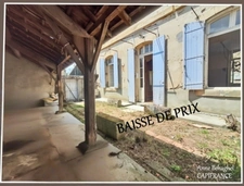 Maison de ville en pierre de 130m2 avec cour et préau- A rénover