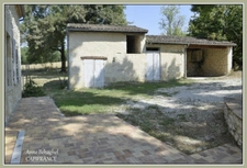 LAMONTJOIE- Centre village - Maison en pierre 140 m2 avec garage,dépendances et grand jardin