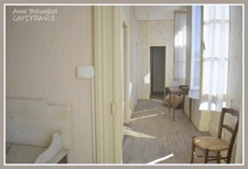 Maison de ville en pierre de 130m2 avec cour et préau- A rénover