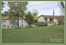 A vendre maison en pierre 162m2- 7 pièces SAINT MARTIN DE GOYNE (32) Dépendance- terrain 4000m2