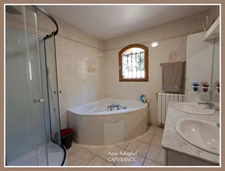 SAINTE COLOMBE EN BRUILHOIS: Maison 160 m2, 5 chambres, piscine, garage, jardin 3617 m2