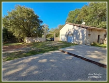 SAINTE COLOMBE EN BRUILHOIS: Maison 160 m2, 5 chambres, piscine, garage, jardin 3617 m2