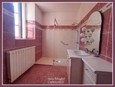 LAMONTJOIE- Centre village - Maison en pierre 140 m2 avec garage,dépendances et grand jardin