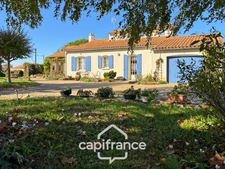Maison 165 m² avec beaux volumes et jardin paysager – Fontaines